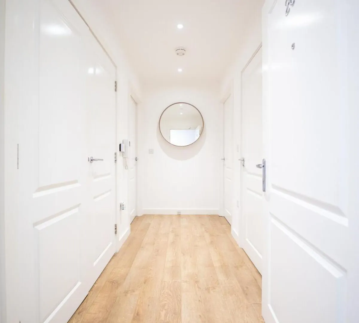 Stylish 1-Bed Near Canary Wharf London