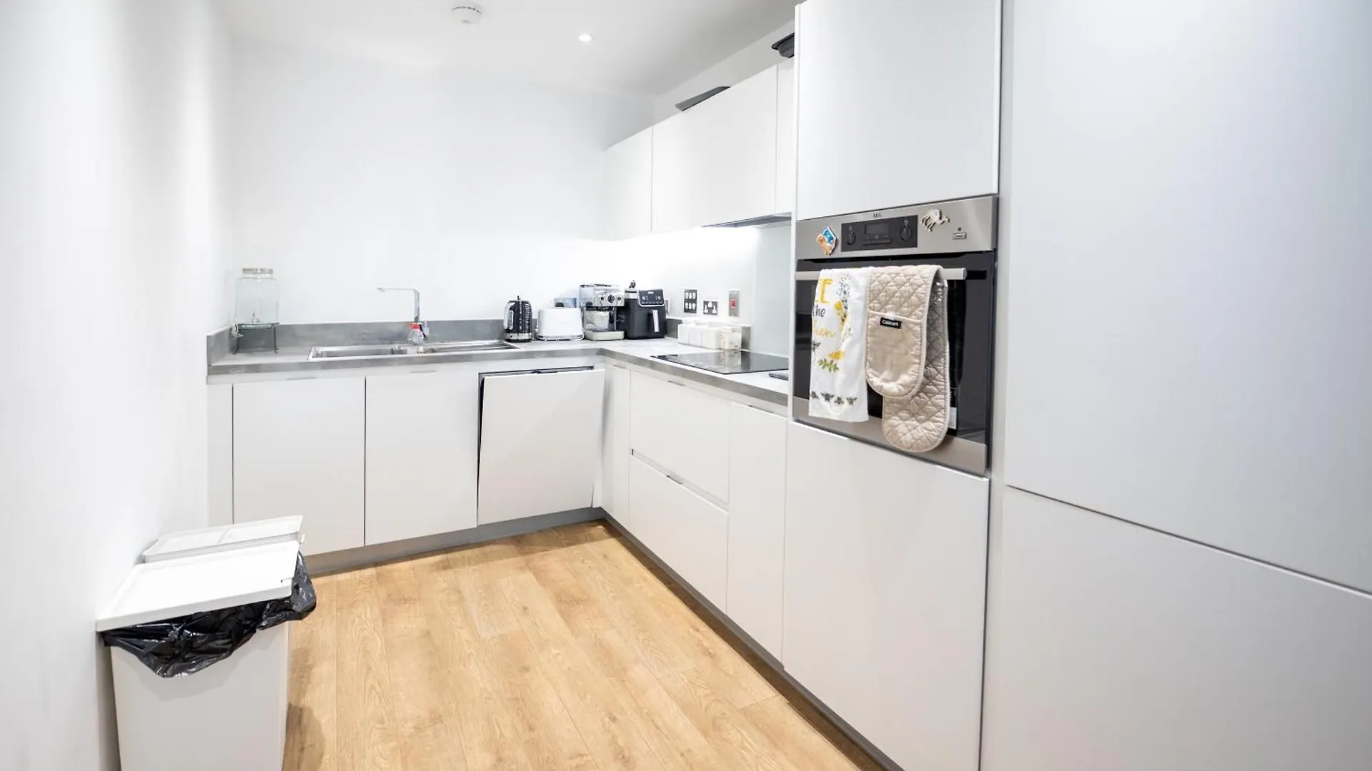 Apartment Stylish 1-Bed Near Canary Wharf London United Kingdom